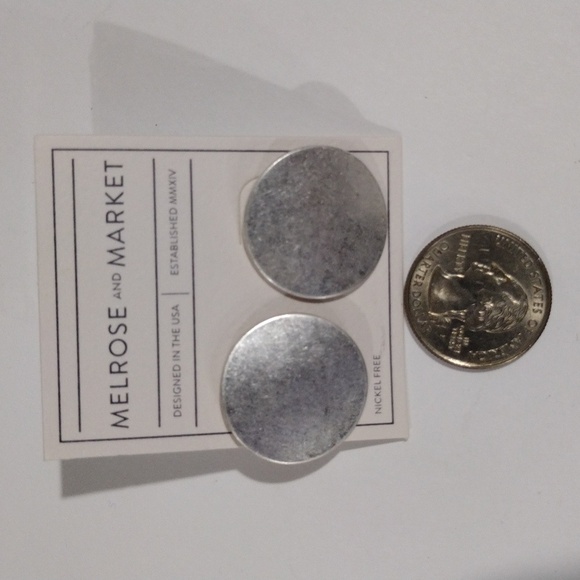 Flat SIlver Tone Circle Plate design Post Earrings - Women's Fashion Jewelry - Picture 6 of 6